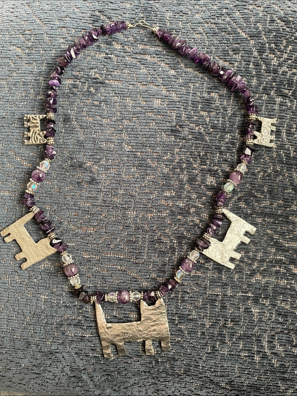 Vintage 1990s Amethyst Bead Necklace with Silver Cat Charms - Picture 3 of 10